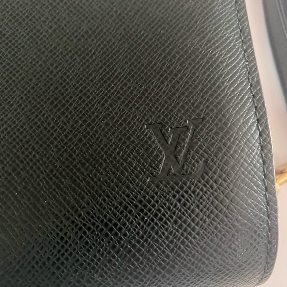 Authentic Louis Vuitton Taiga Baikal wrislet - Picture 5 of 8